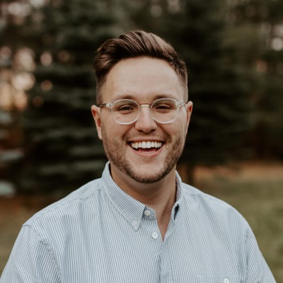 </who>Carter Friesen is the CEO of Snowbank Brands, which owns the rights to Oakberry Açaí in Canada.