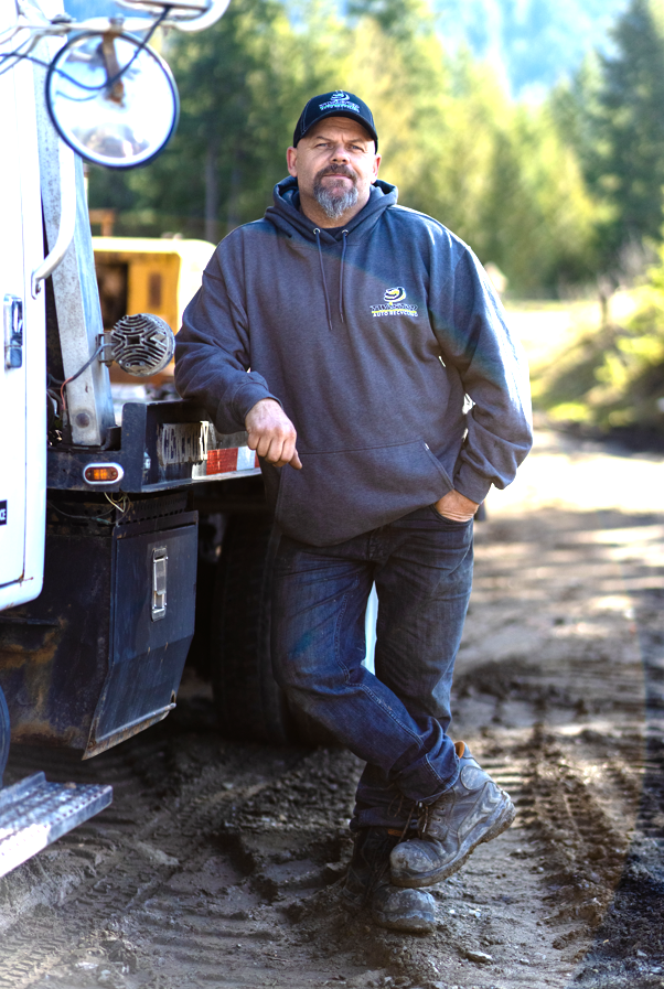 Photo credit: History Channel</who>Hotshotter and salvager Dave Schwandt.