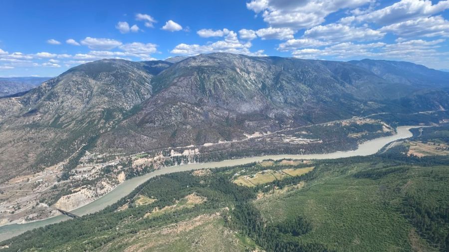 <who>Photo Credit: BC Wildfire Service</who>The Saw Creek wildfire on Monday.
